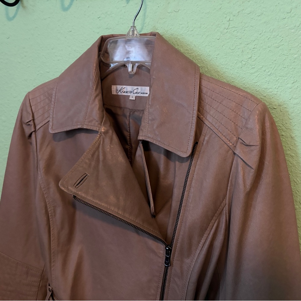 Tan Leather Jacket with Belt - Picture 4 of 7